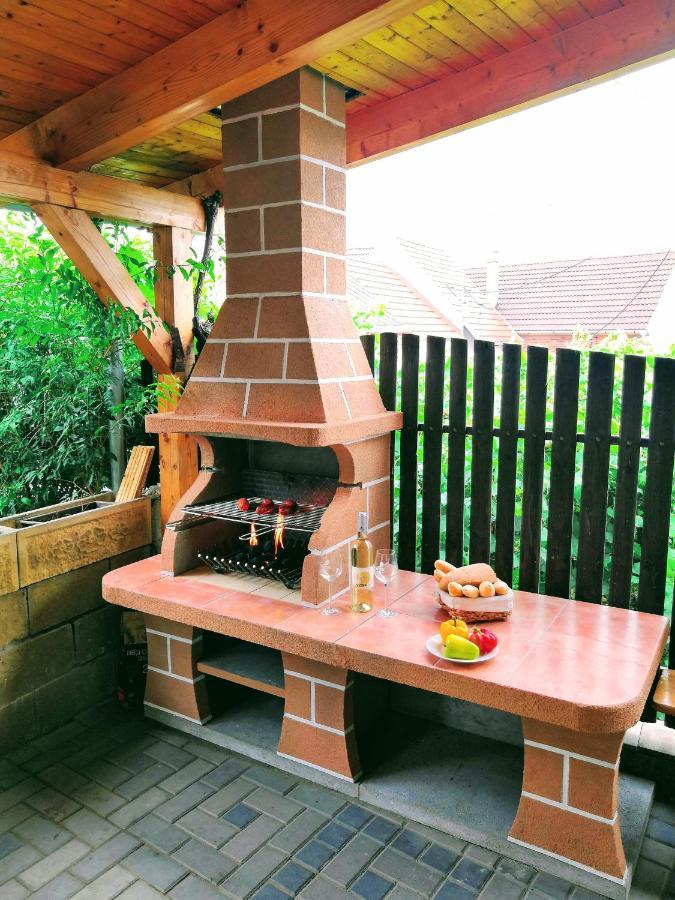 Apartman Marie Mutěnice Exteriör bild